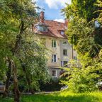 Апартаменты (Kommunal'naya apartments), Апартаменты Посутки на Коммунальной