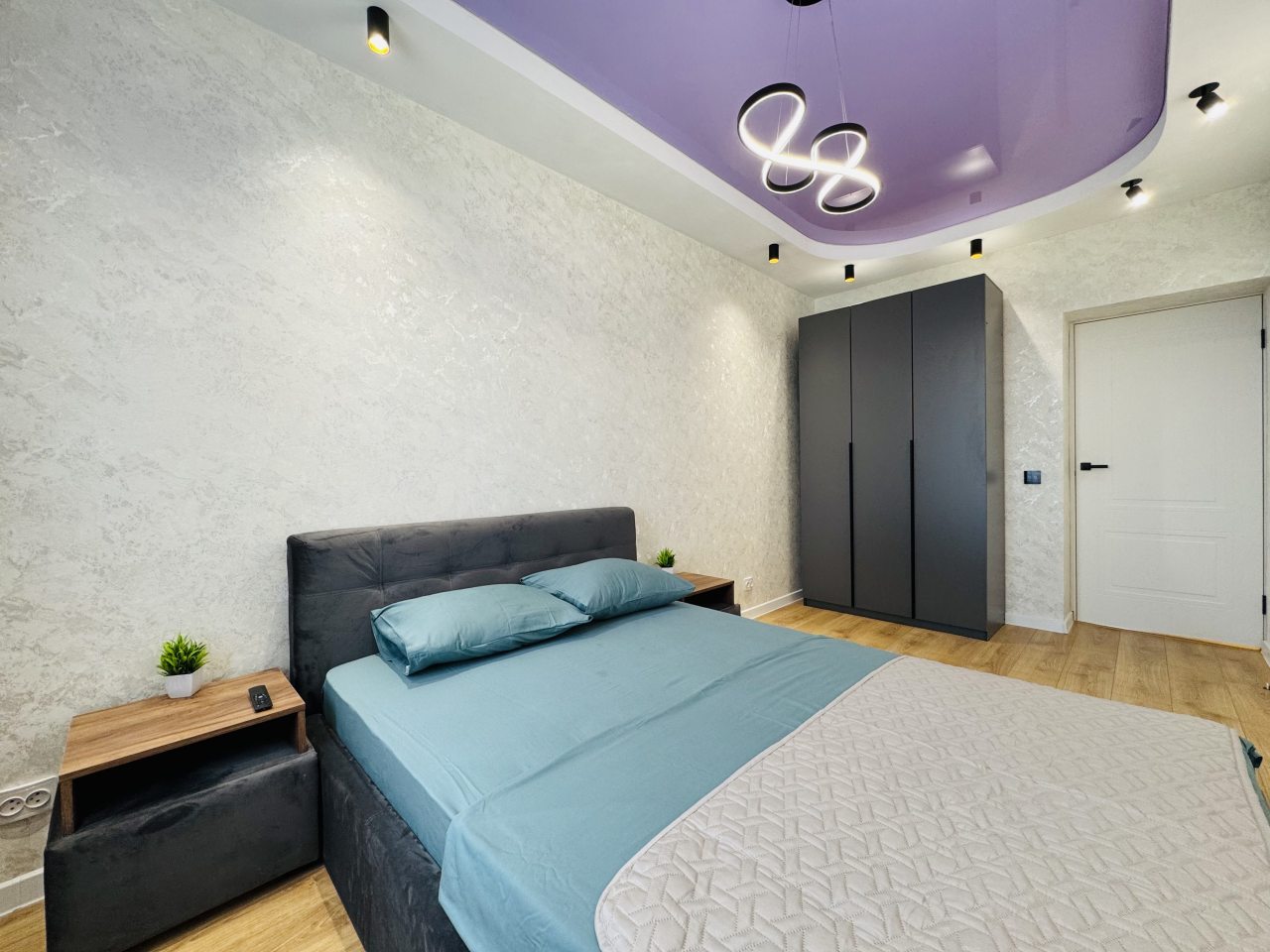 Апартаменты (Ленина 53А), Апартаменты АПАРТ УЮТ на улице Ленина 53А