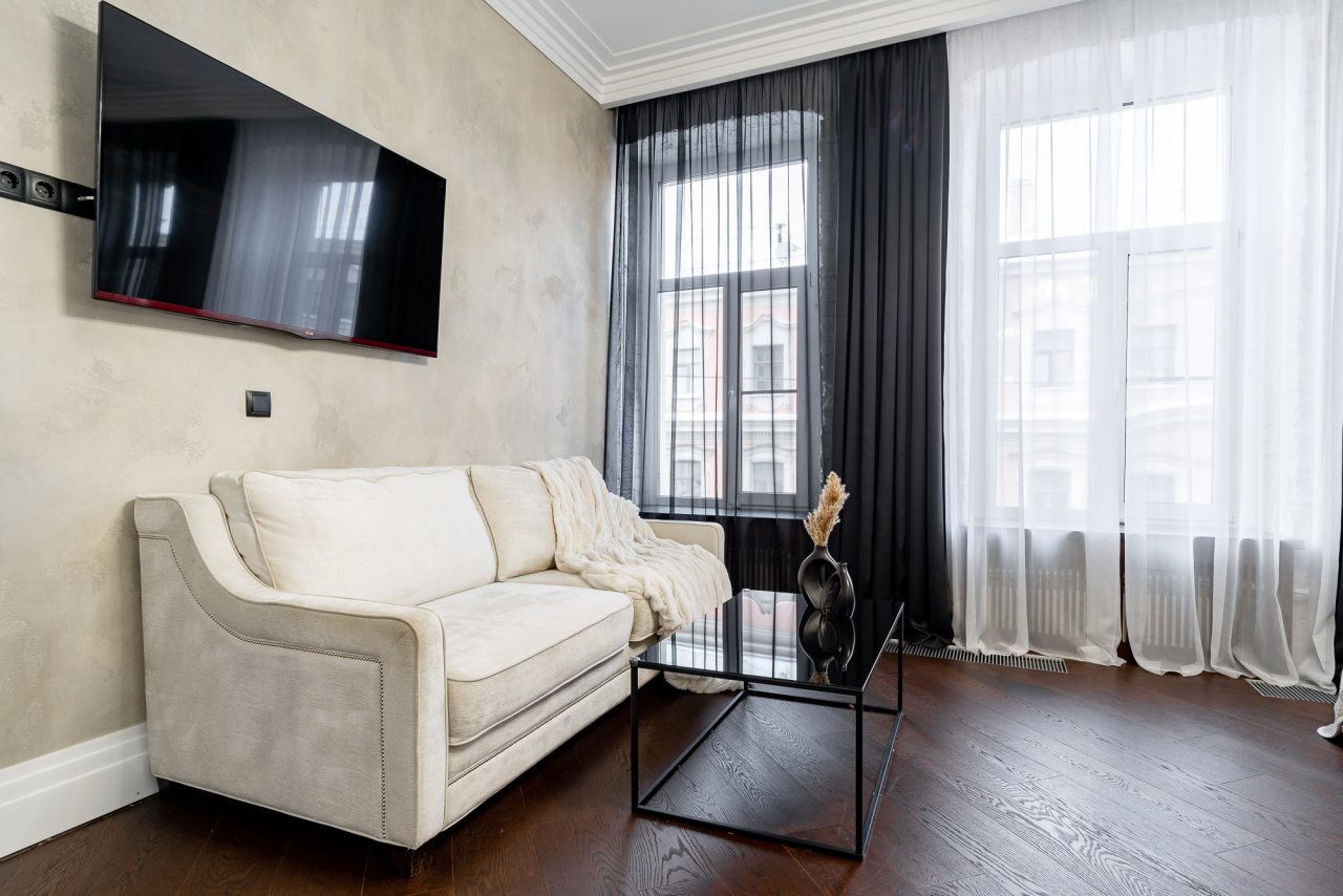 Апартаменты (Две комнаты с эркером), Апартаменты Видовые на канале Грибоедова