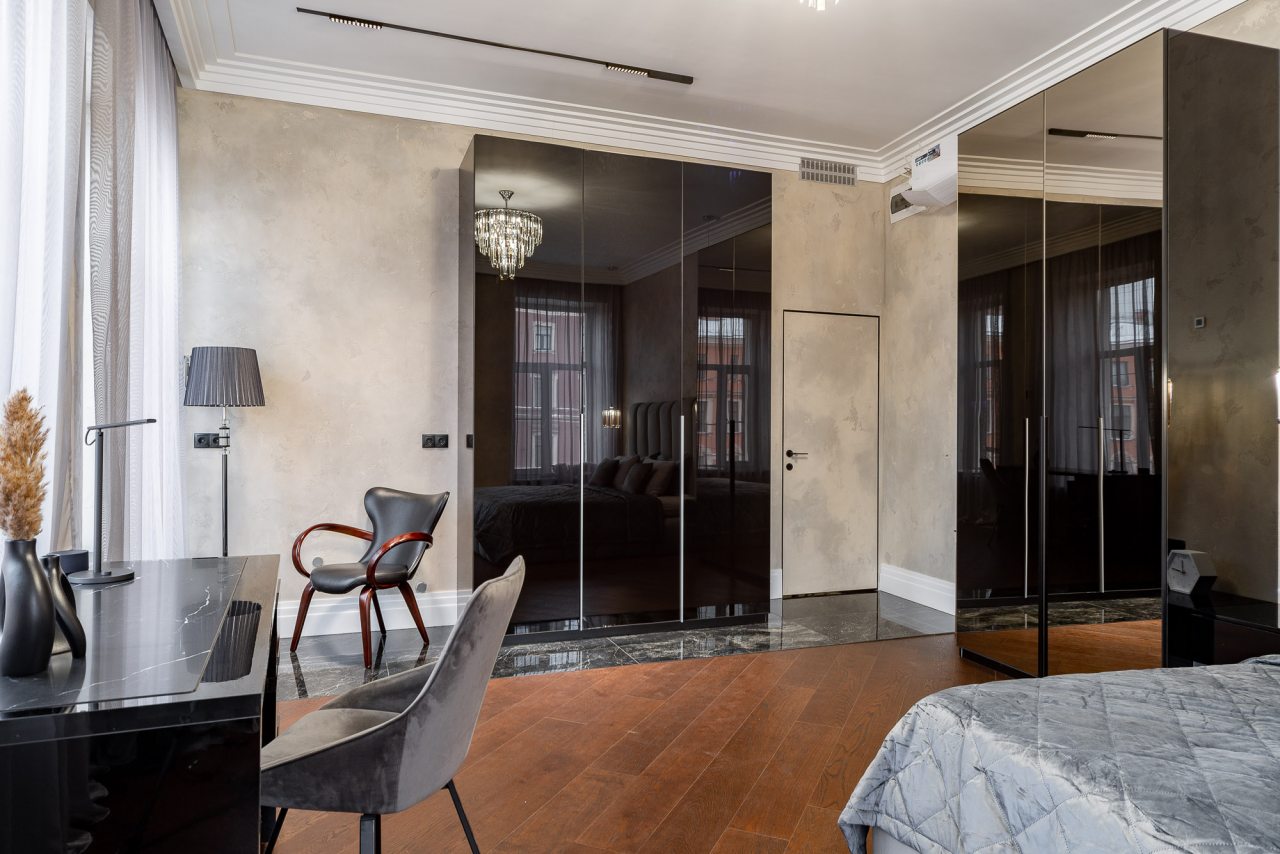 Апартаменты (Две комнаты с эркером), Апартаменты Видовые на канале Грибоедова