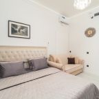 Апартаменты (Четыре комнаты), Апартаменты Видовые на канале Грибоедова