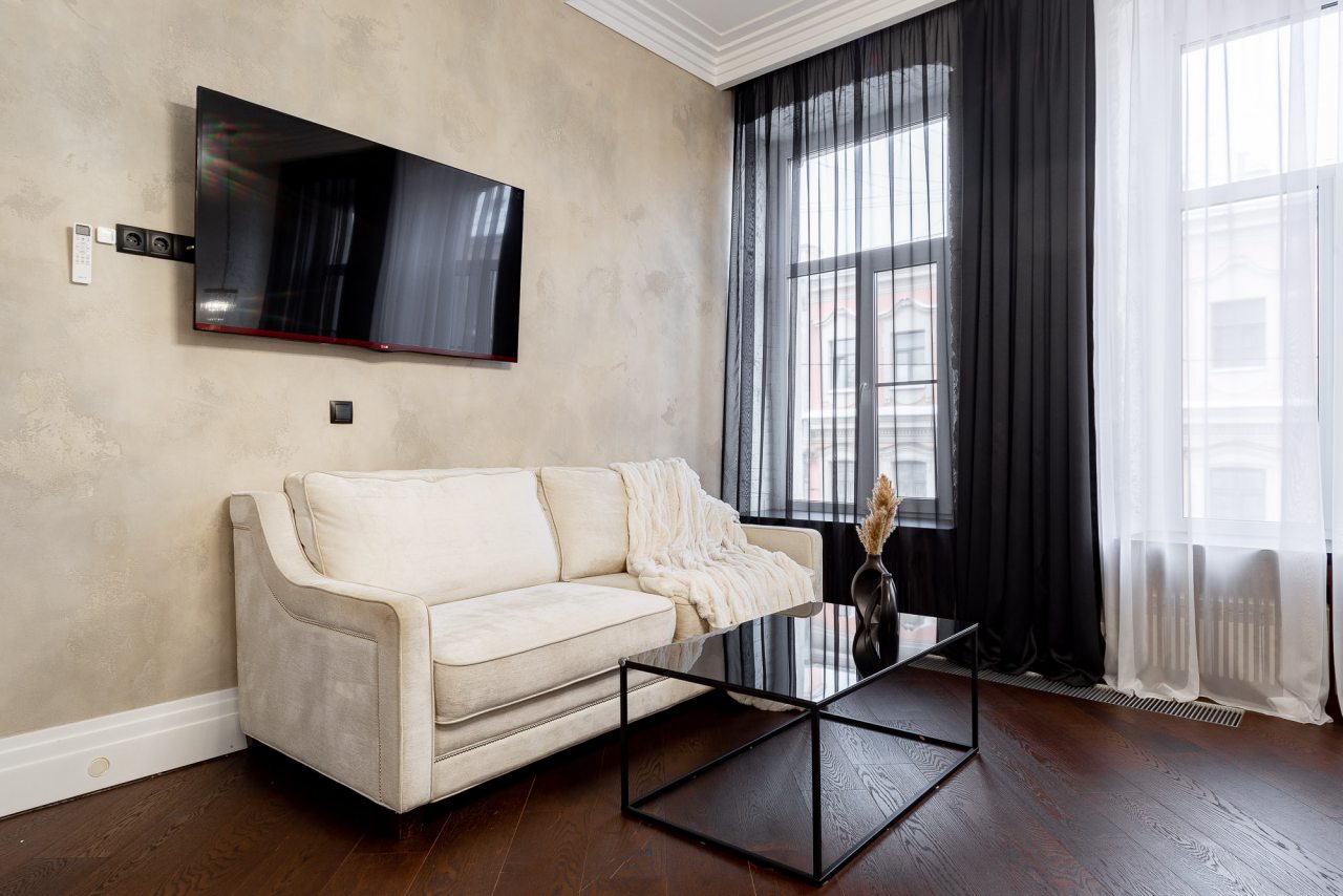 Апартаменты (Четыре комнаты), Апартаменты Видовые на канале Грибоедова