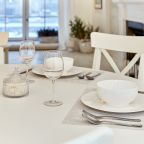 Обеденный стол