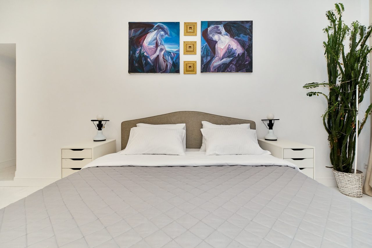 Кровать 2-х спальная в апартаментах 100 м2