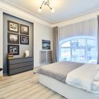 Спальня в апартаментах 55м2