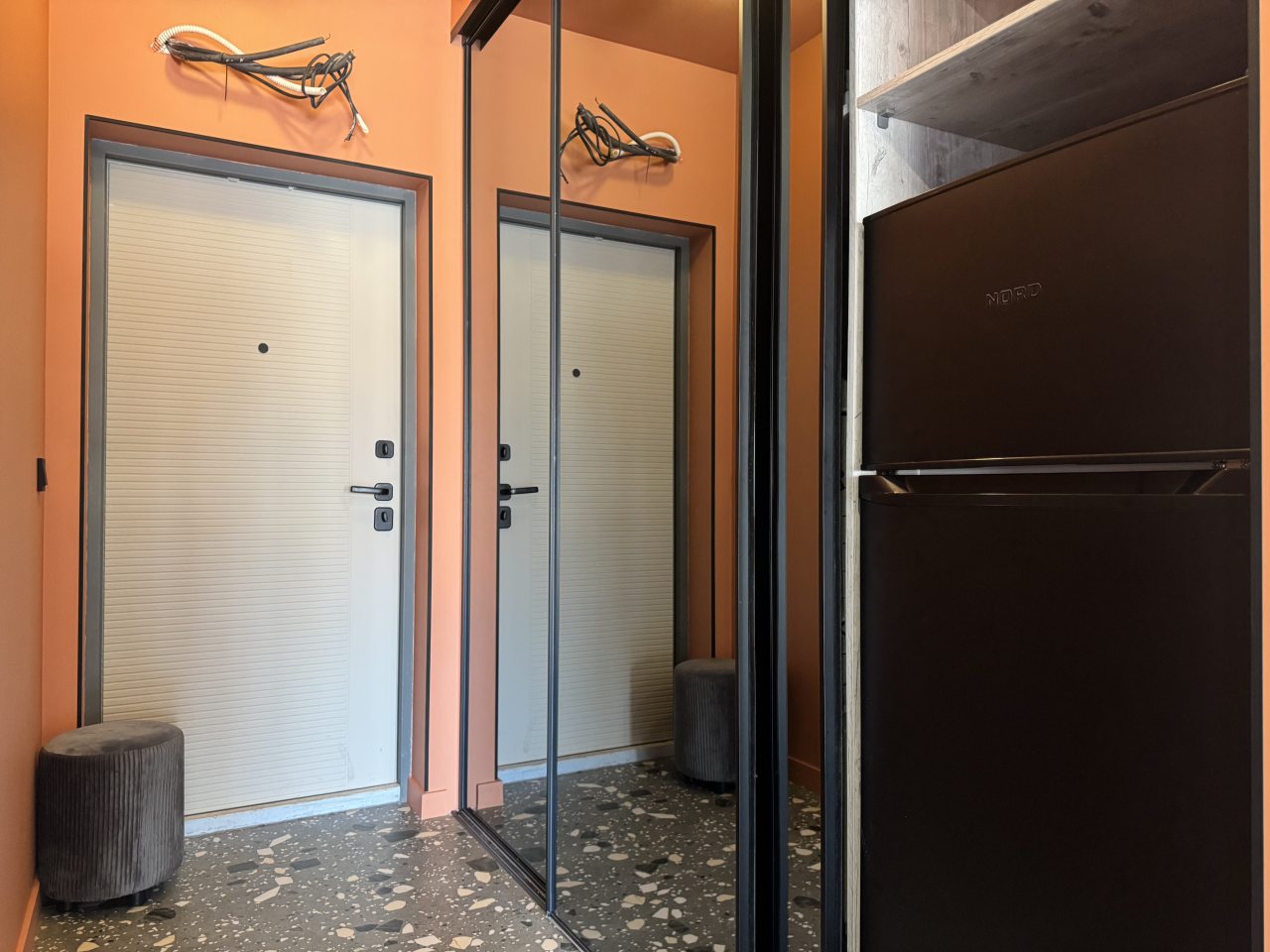 Семейный (Atmosfera Sna. Дизайнерские апарты с амбициями в МАКИ), Апартаменты Atmosfera Sna на Маковского 6