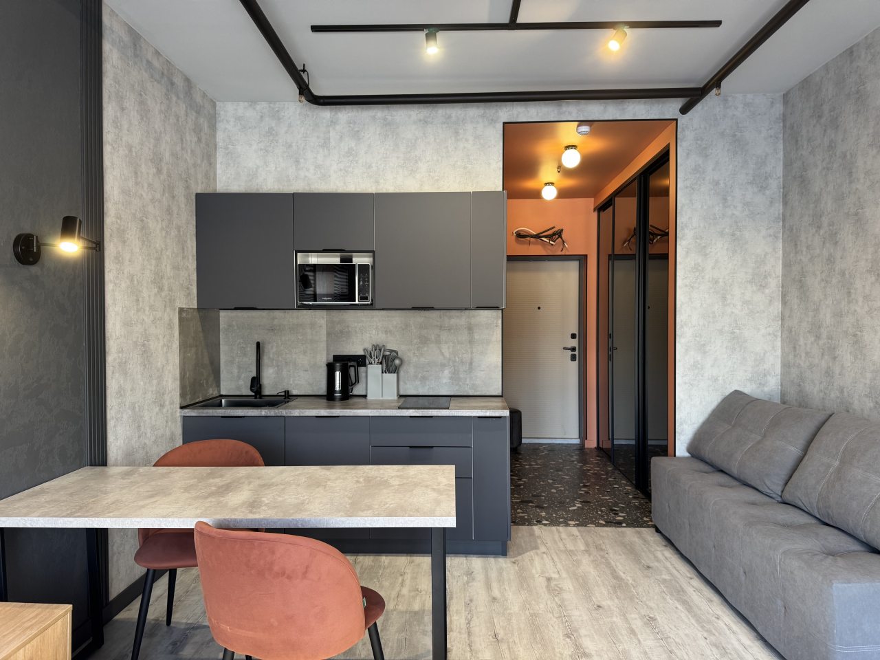 Семейный (Atmosfera Sna. Дизайнерские апарты с амбициями в МАКИ), Апартаменты Atmosfera Sna на Маковского 6