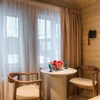 Трёхместный и более (Фермерский Дом), Гостиница Заокские поля