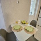 Трёхместный и более (Евродвушка с современным ремонтом и атмосферой уюта готова принимать гостей!), Апартаменты Евродвушка с современным ремонтом и атмосферой уюта