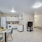 Трёхместный и более (Евродвушка с современным ремонтом и атмосферой уюта готова принимать гостей!), Апартаменты Евродвушка с современным ремонтом и атмосферой уюта