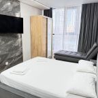 Трёхместный и более, Апартаменты Golden shore