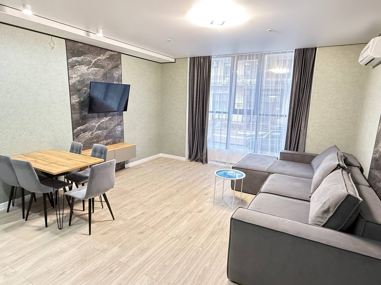 Апартаменты (Трехкомнатный евро), Апартаменты Golden shore