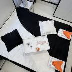 Красивая студия с двуспальной кроватью, кухней кондиционером