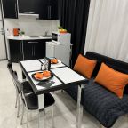 Красивая студия с двуспальной кроватью, кухней кондиционером