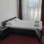 Двухместный (Стандартный номер с одной двуспальной кроватью), Гостиница Аэропорт