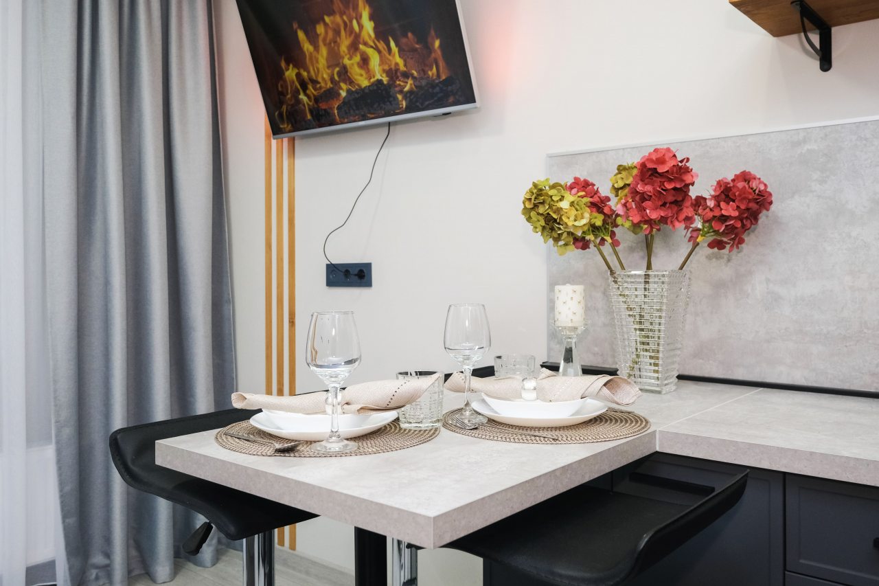 Трёхместный и более (С красивым видом на 11 этаже), Апартаменты Room Hotel на Ипподромская 12