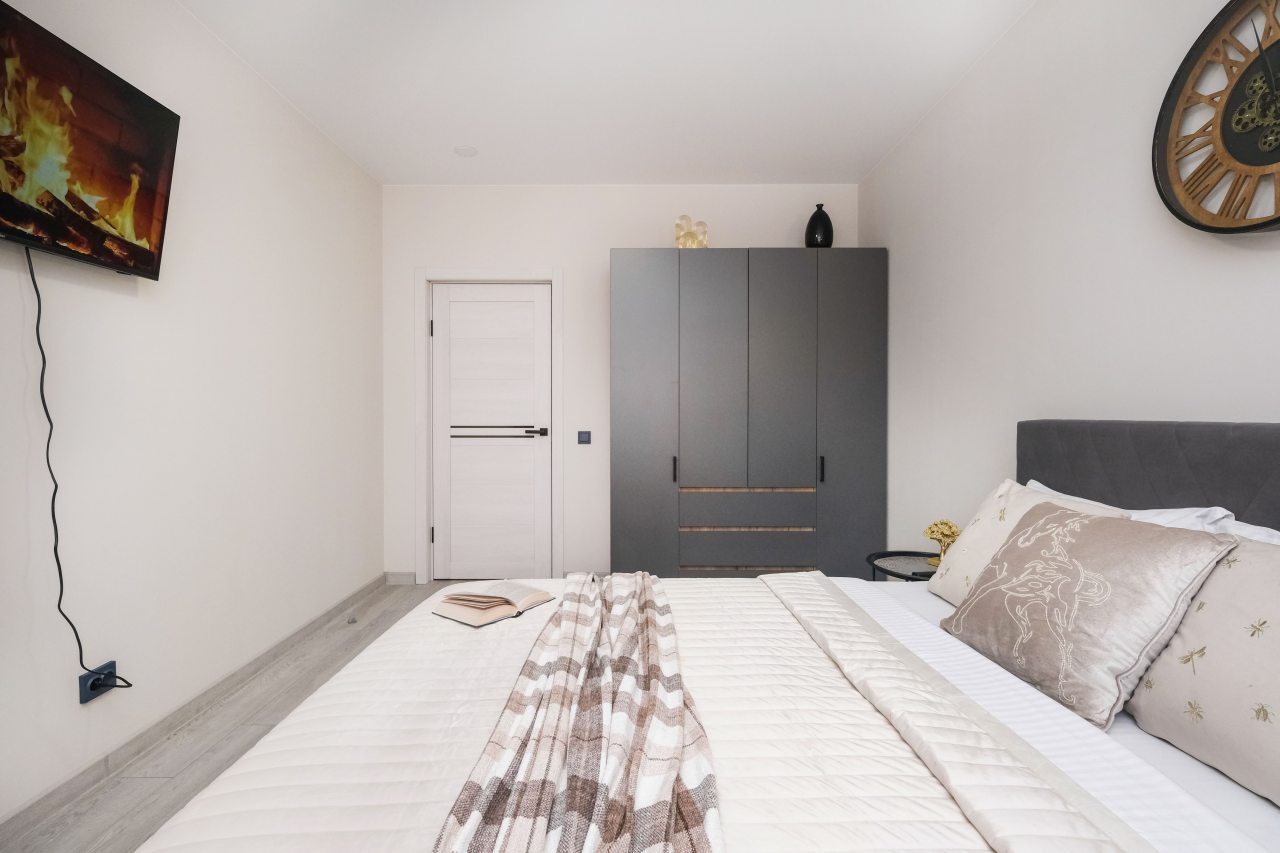 Трёхместный и более (С красивым видом на 11 этаже), Апартаменты Room Hotel на Ипподромская 12