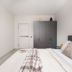 Трёхместный и более (С красивым видом на 11 этаже), Апартаменты Room Hotel на Ипподромская 12