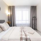 Трёхместный и более (С красивым видом на 11 этаже), Апартаменты Room Hotel на Ипподромская 12