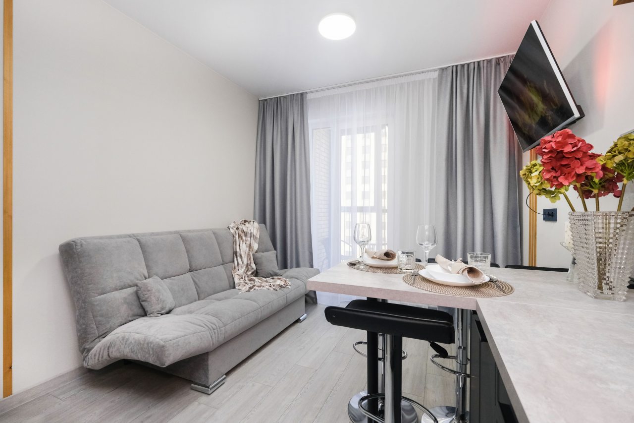 Трёхместный и более (С красивым видом на 11 этаже), Апартаменты Room Hotel на Ипподромская 12