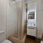 Душ и санузел.