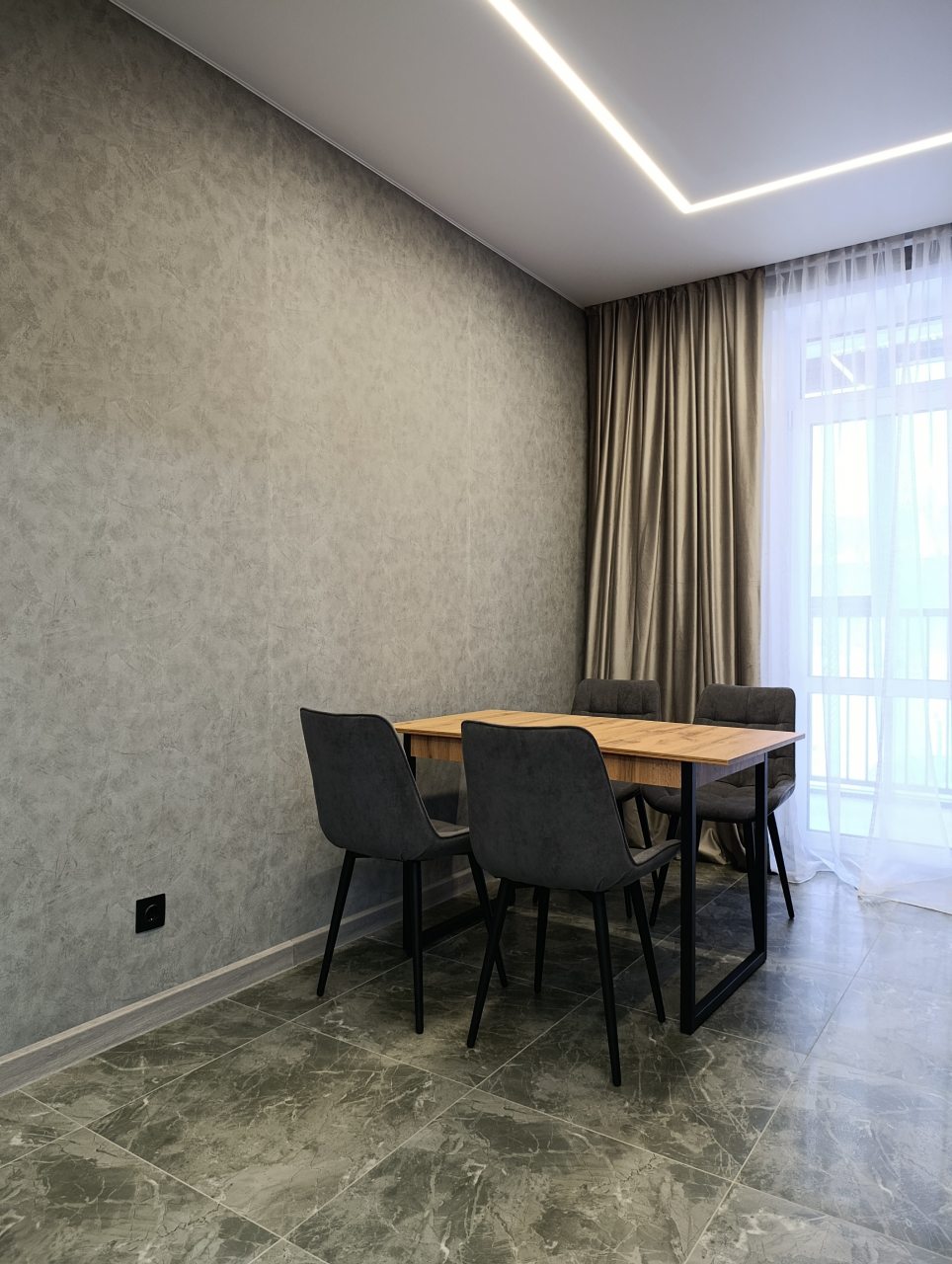 Апартаменты (Атмосфера), Апартаменты Атмосфера на  Космонавтов 162