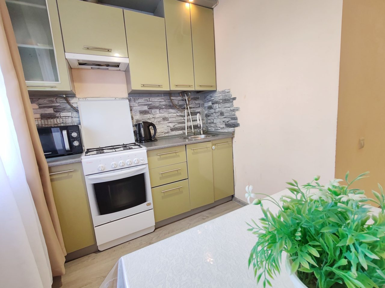 Апартаменты (Квартира на 8 Радиальной 10), Апартаменты на 8 Радиальной 10