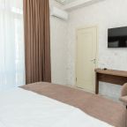 Люкс (Kюкс 2-х комнатный с видом на море), Гостиница Кристалл