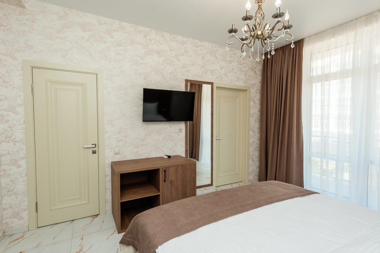 Люкс (Kюкс 2-х комнатный с видом на море), Гостиница Кристалл