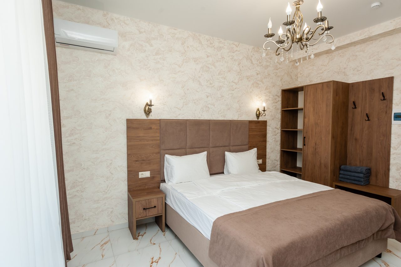 Люкс (Kюкс 2-х комнатный с видом на море), Гостиница Кристалл