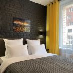 Квартира (Четырехместная с дизайнерским ремонтом), Апартаменты TinaRental