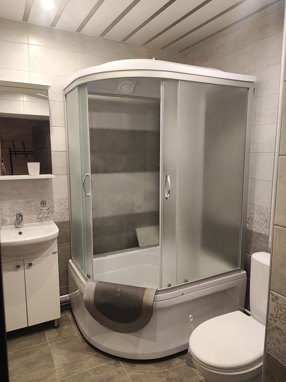 Семиместный (Деревянный коттедж (половина 1Л) 2 этажа), Гостевой дом Лукино-Парк