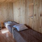 Трёхместный и более (Добрые соседи), База отдыха Нептун