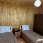 Трёхместный и более (Родные берега), База отдыха Нептун