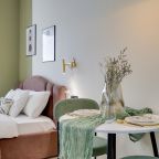 Апартаменты (Студия ЯК - 254 зеленая  3м), Апартаменты Happy People на Октябрьском бульваре