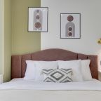 Апартаменты (Студия ЯК - 254 зеленая  3м), Апартаменты Happy People на Октябрьском бульваре