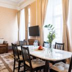 Квартира (У Дворцовой площади с камином), Апартаменты У Дворцовой площади с камином