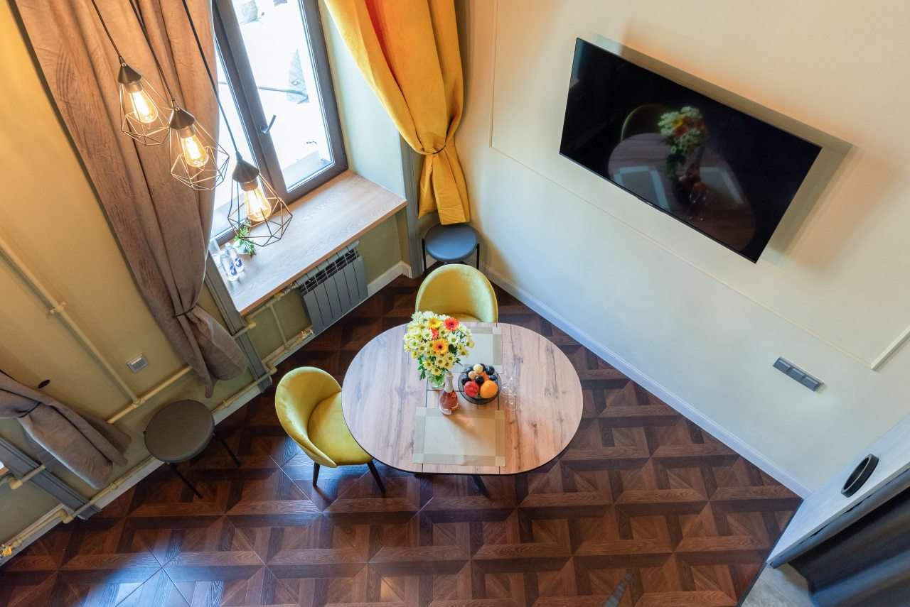 Квартира (Двухуровневая с умной колонкой Алиса у Дворцовой площади), Апартаменты Двухуровневые у Дворцовой площади