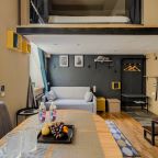 Квартира (Двухуровневая с кондиционером у Дворцовой площади), Апартаменты Двухуровневые у Дворцовой площади