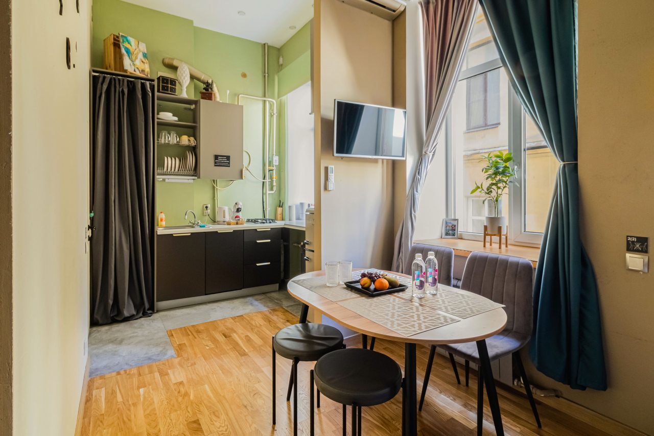 Квартира (Двухуровневая с кондиционером у Дворцовой площади), Апартаменты Двухуровневые у Дворцовой площади