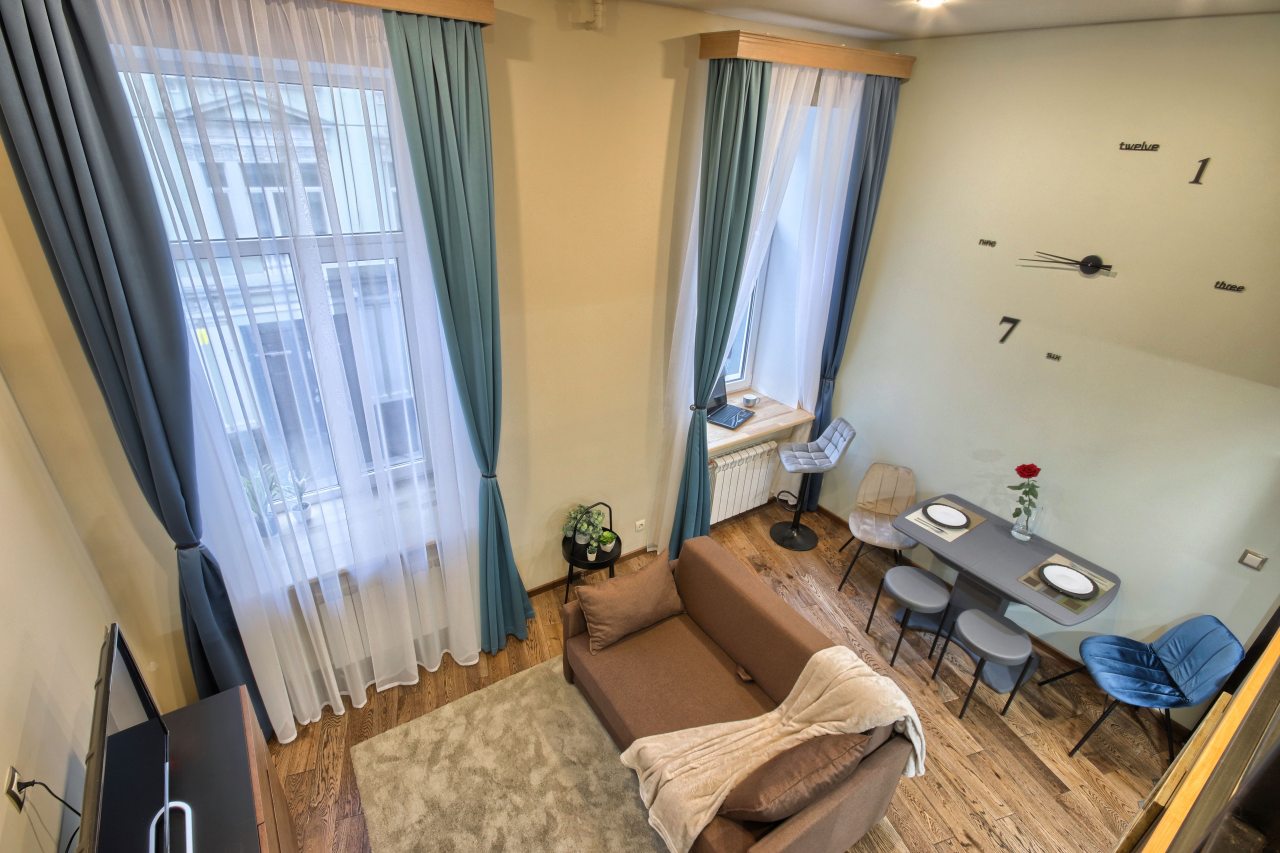 Квартира (Двухуровневая у Дворцовой площади), Апартаменты Двухуровневые у Дворцовой площади