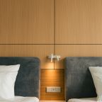 Двухместный, Отель Континент