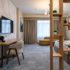 Люкс, Отель Континент