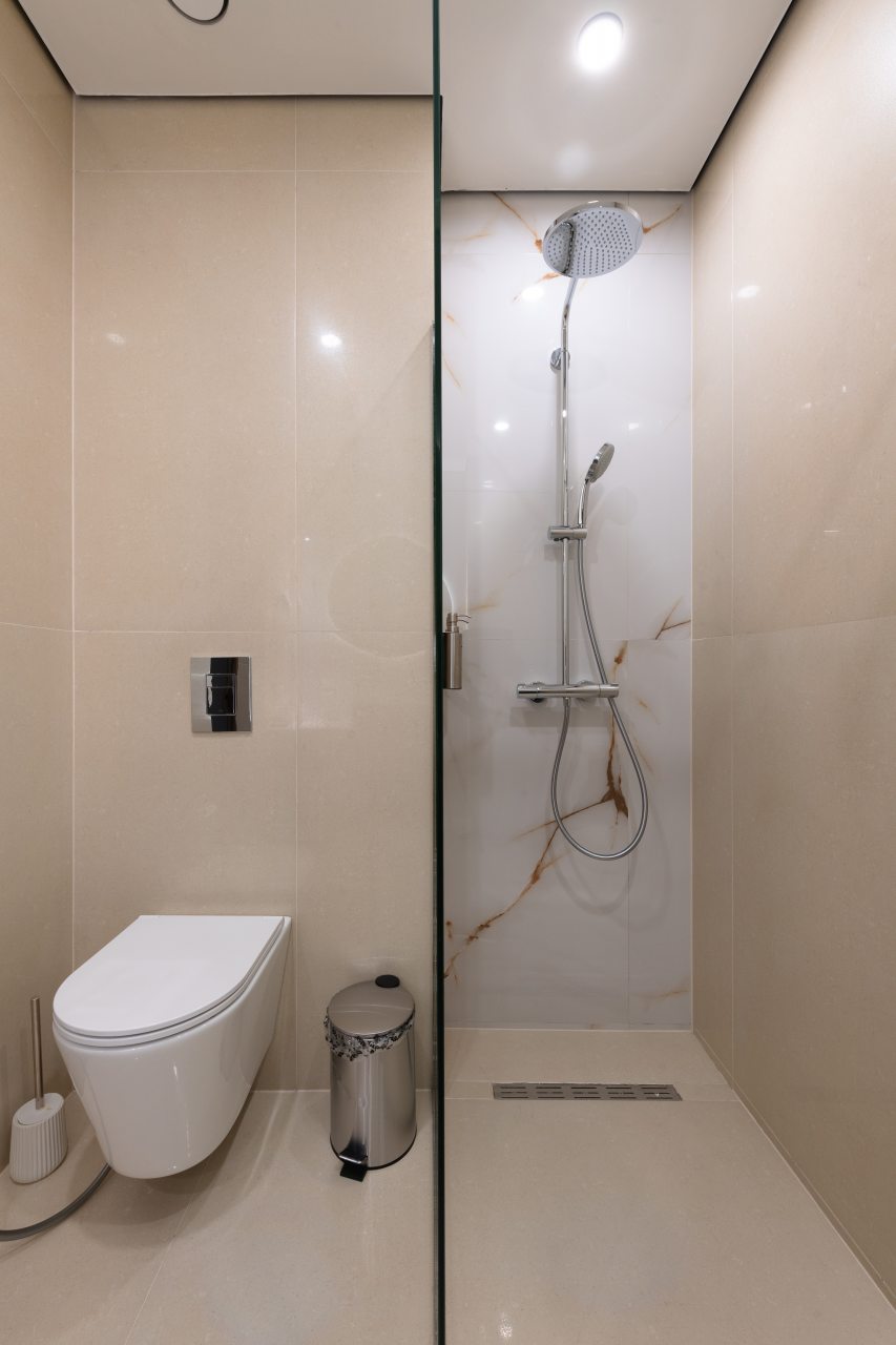 Люкс, Отель Континент