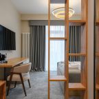 Люкс, Отель Континент