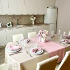 Мини-кухня, Коттедж Шикарный дом в районе Собора