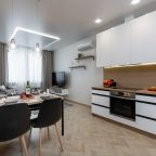 Апартаменты (Современная квартира 2-х комнатная  48 м², от 1 до 4 гостей), Апартаменты Уютные рядом с ТЦ Dana Mall