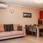 Кухонная и гостинная зона