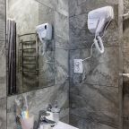 Двухместный, Отель Городок