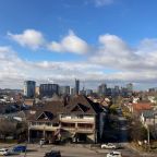 Апартаменты (На 45 стрелковой дивизии 64/2 - 27), Апартаменты Серебряный век